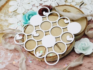 Tekturka "Kochaj" - Tło, kółka - serca