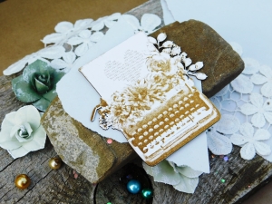 Tekturka "Wspomnienia" - Maszyna do pisania z kompozycją